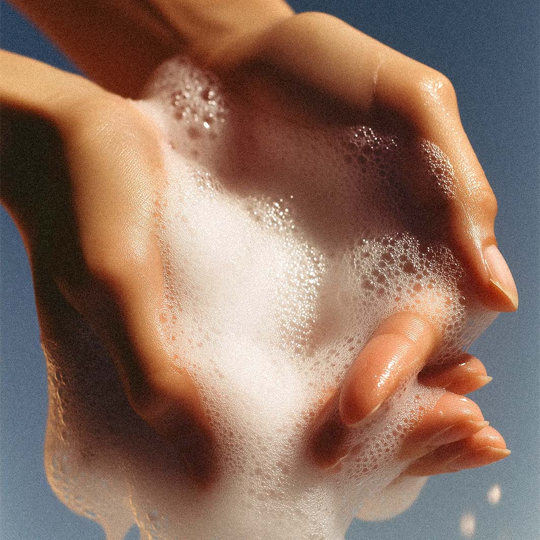 Savon solide exfoliant - Amande Apaisante 150g - Image 2